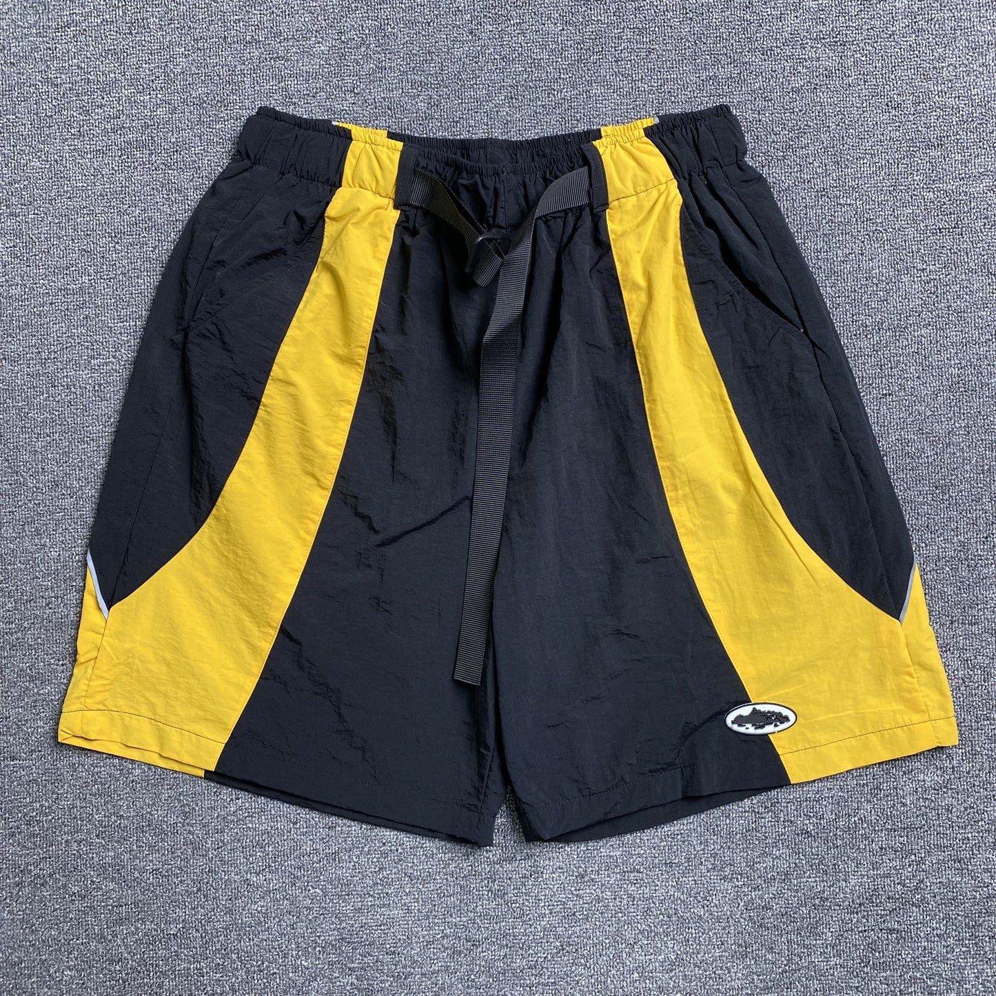 Corteiz Spring Shorts Black Yellow