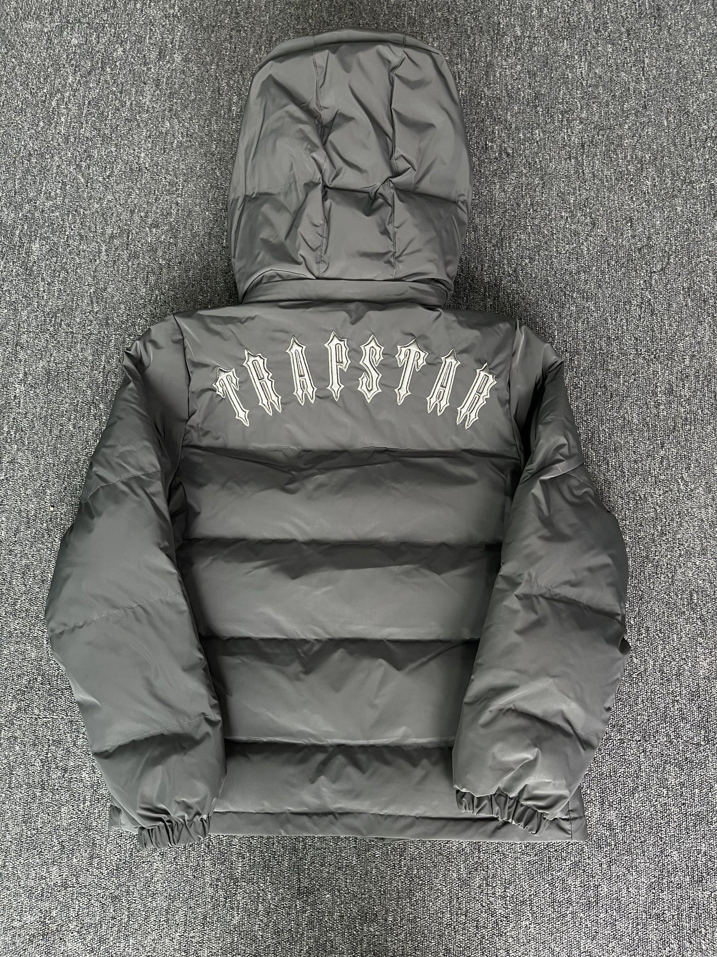 Trapstar Irongate Detachable Hooded Puffer Jacket Grey